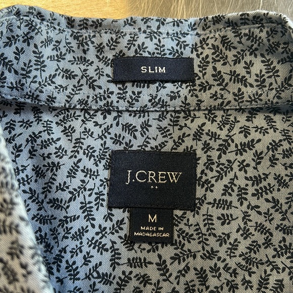 J. Crew long sleeve button down collar shirt.  M - Picture 7 of 7